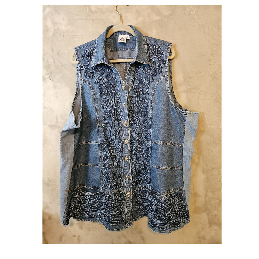 Parsley & Sage Women’s 3X Blue Sleeveless Embroidered Button Vest